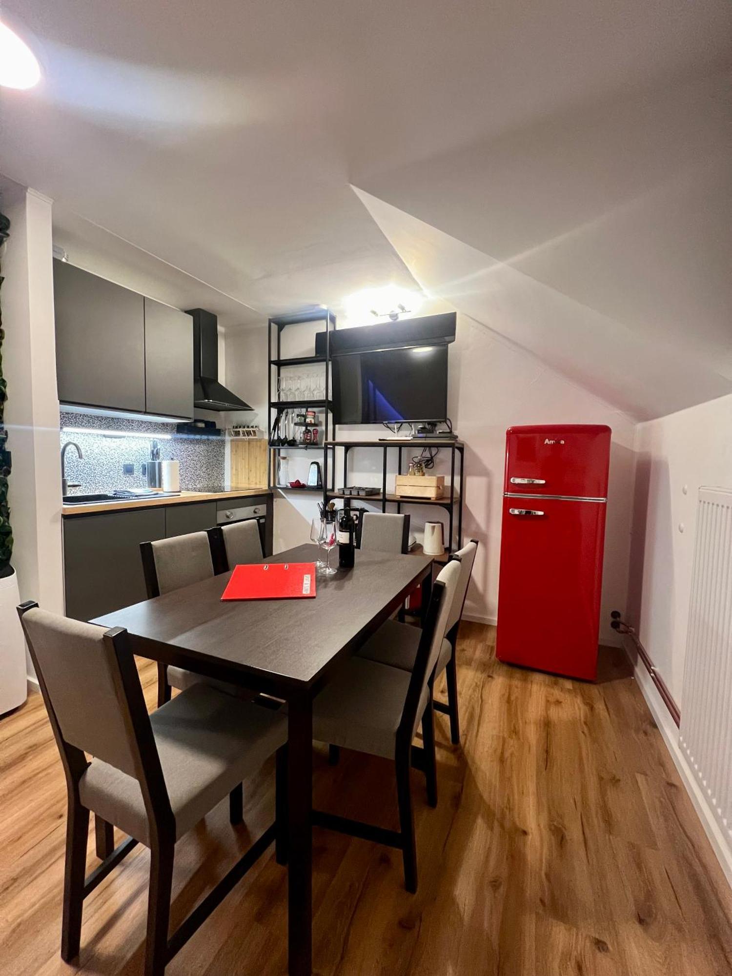 Sport & Sunny Cosy Alpine Retreat Apartment Kranjska Gora Bagian luar foto