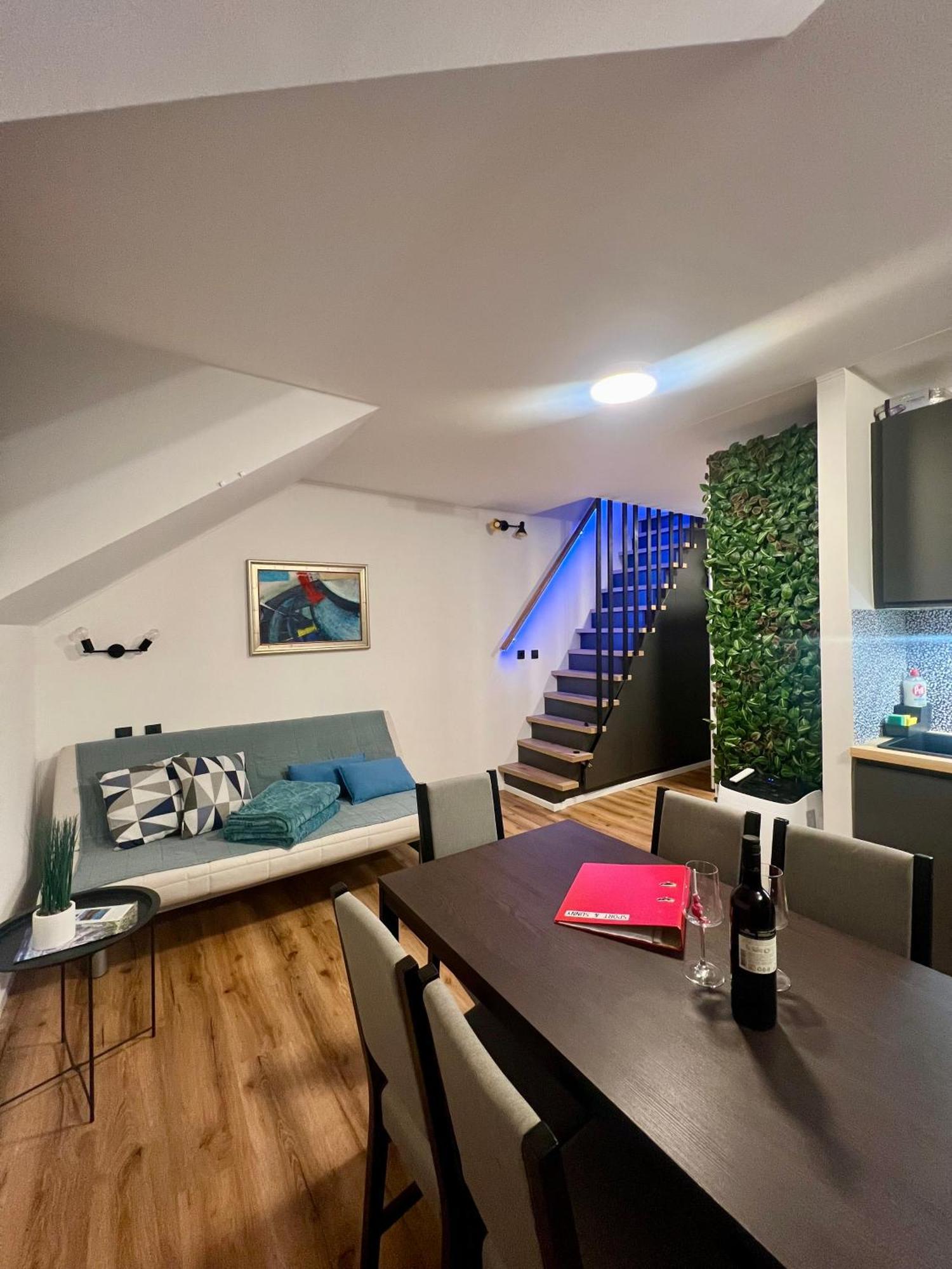 Sport & Sunny Cosy Alpine Retreat Apartment Kranjska Gora Bagian luar foto